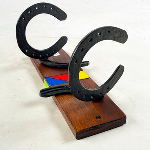 Perchero de Madera y Hierro con Diseño Abstracto - imagen 3