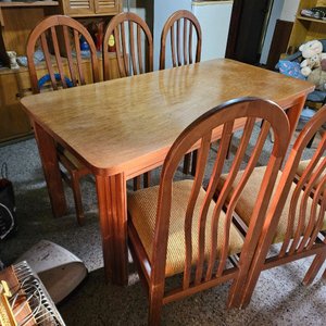 Juego de Comedor: Mesa Rectangular de Madera y 6 Sillas Tapizadas - imagen 3