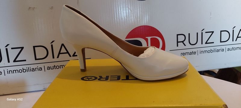 Zapatos de tacón alto en venta - imagen 2