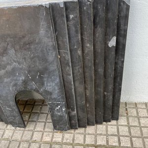 Frente de Estufa Antiguo en Mármol Negro - imagen 5