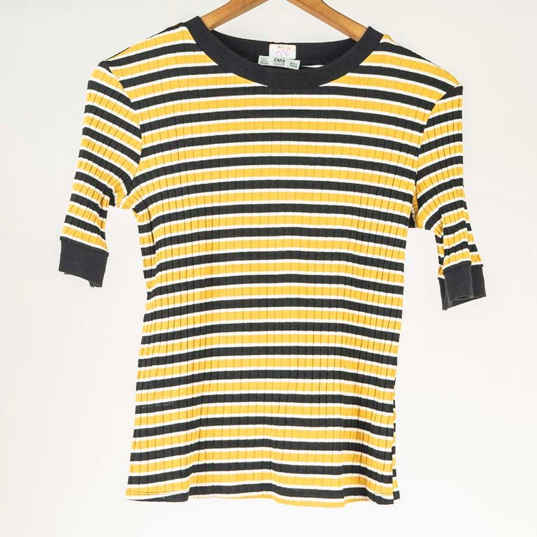 Remera Zara Rayada Negra y Amarilla Talle L