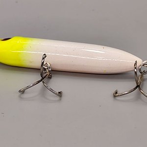 Señuelo de Pesca Artificial Stickbait Blanco y Amarillo Fluorescente con 2 Anzuelos - imagen 6