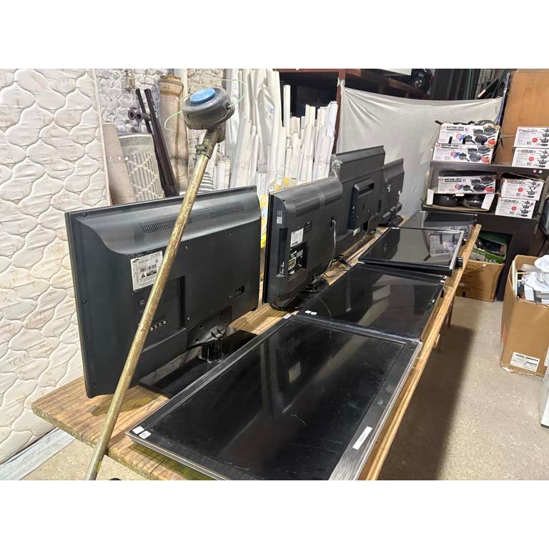 Lote de Televisores y Monitores Variados