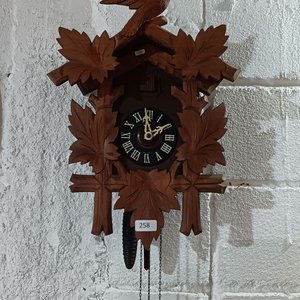 Lote anterior: Reloj de Cucú Antiguo Alemán con Cadena y Piñas