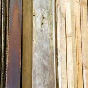 Lote anterior: Un tabla de pino 320 x 29 x 4 cm