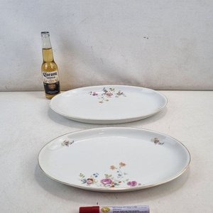 L 291 - 2 Piezas - Par de atractivas fuentes ovaladas para mesa, en fina porcelana de la firma 'Real S. Paulo Made In Brazil', con delicada decoración floral policromada y filete dorado en los bordes - imagen 2
