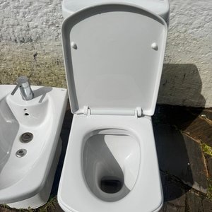 Juego de Baño ROCA Dama Senso: Inodoro, Bidet y Bacha de Encimera - imagen 3