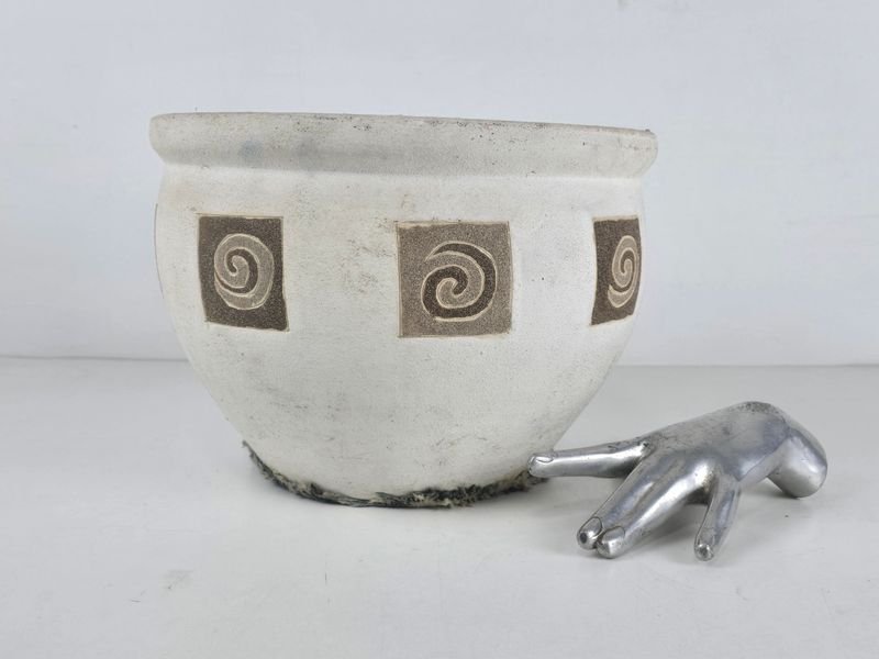 Macetero Decorativo Grande de Cerámica con Diseño de Espirales