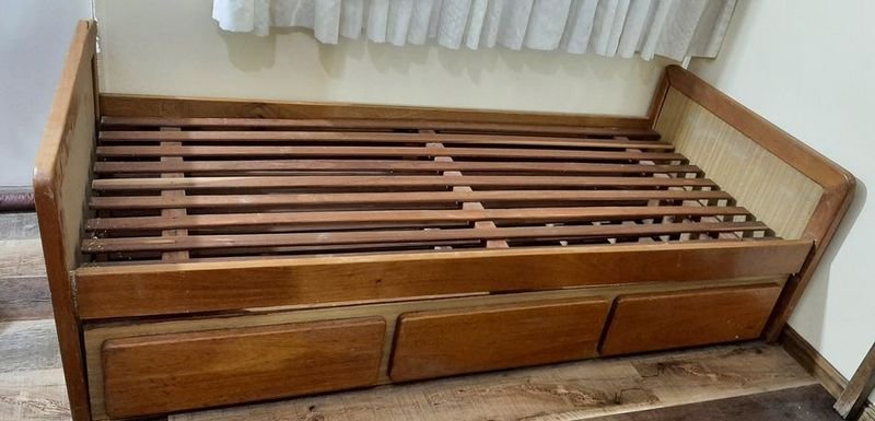 Cama Marinera de Madera Enchapada con Cajones