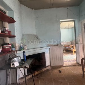 Casa a refaccionar en amplio terreno - imagen 28