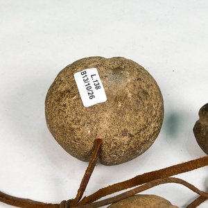 Lote de Cuatro Piedras de Boleadora de Distintos Tamaños - imagen 3
