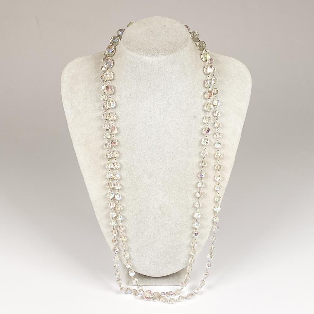 Collar Largo de Cristal Transparente con Reflejos Arcoíris