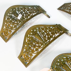 Barandilla Circular Calada en Bronce con Decoración de Jarrón - imagen 2