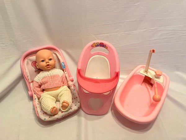Set de Accesorios para Muñecas: Silla de Paseo, Silla de Comer y Bañera - imagen 1