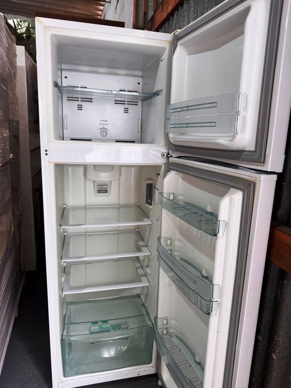 Heladera marca Eslabon de Lujo - Electrodomésticos - imagen 2