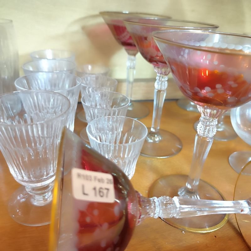 Colección de copas y vasos de champagne en tonos rojizos - imagen 3