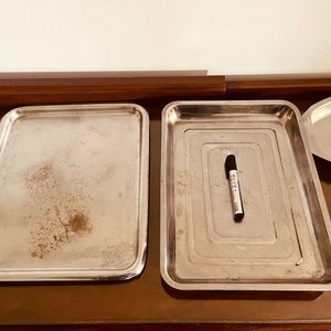 Set de 4 Fuentes y Budinera Metálicas - imagen 2