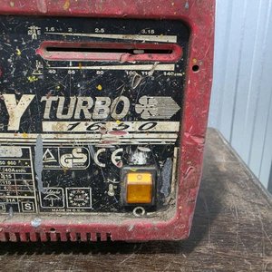 Soldadora Telwin Utility Turbo 1650 Roja - imagen 4