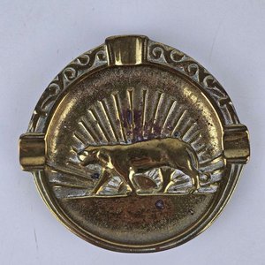 Cenicero de Bronce con Diseño de Puma Estilizado - imagen 2
