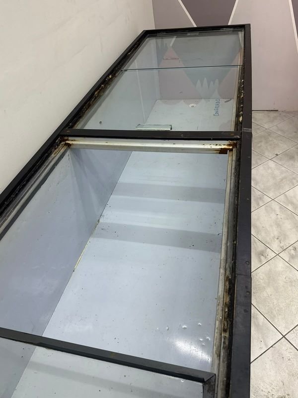 Freezer Isla Exhibidor Congelados con Puertas Correderas