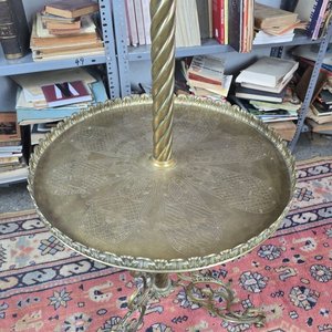 Gran Lámpara de Pie Antigua en Bronce con Pantalla Roja - imagen 4