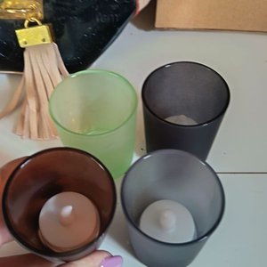 Bolso Negro Brillante, Gorra INGCO y Vasitos para Velas - imagen 3