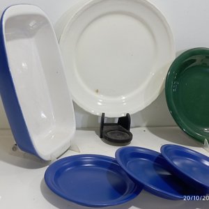 Lote Variado de Vajilla: Platos, Bowls y Fuente Rectangular - imagen 3