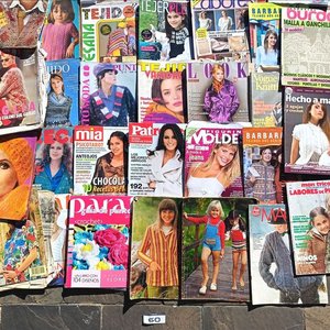 Lote de Revistas Antiguas: Labores, Tejidos, Burda, Ama, Bordados y Más - imagen 3