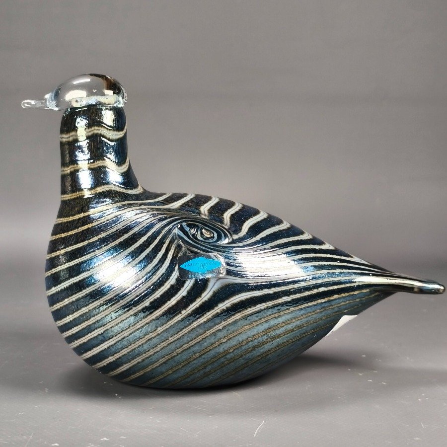 Lote siguiente: Figura Finlandesa en vidrio soplado con fisonomía de pájaro diseñada por OIVA TOIKKA