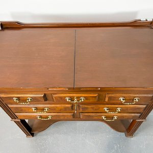 Aparador Inglés de Caoba con Puerta y Cajón - imagen 2