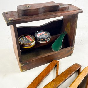 Lote de 9 Perchas de Madera y Cajón Zapatero con Lustra Botas - imagen 3