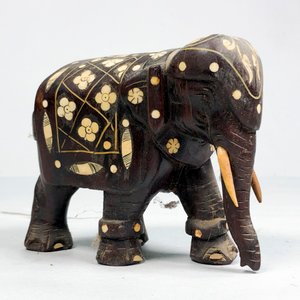 Figura de Elefante Decorativo en Madera y Nácar - imagen 3