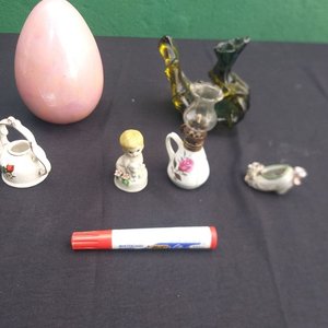 Lote Variado: Huevo Decorativo, Tetera Miniatura y Adornos de Vidrio - imagen 4