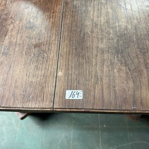 Lote siguiente: Mesa de Comedor Extensible Antigua de Madera