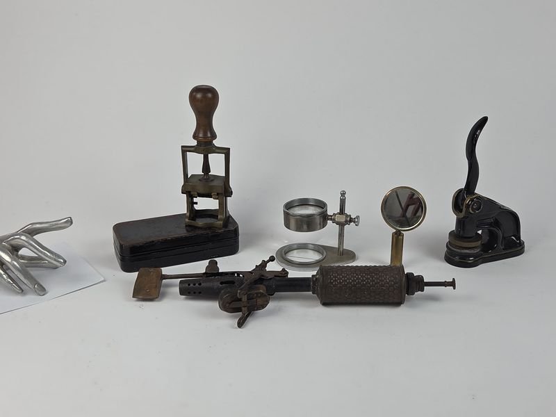 Item 830009 - Image 1