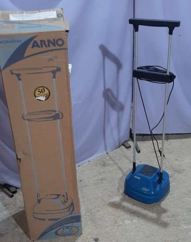 Lote siguiente: Enceradora Arno Poco Uso - Polishedora Eléctrica