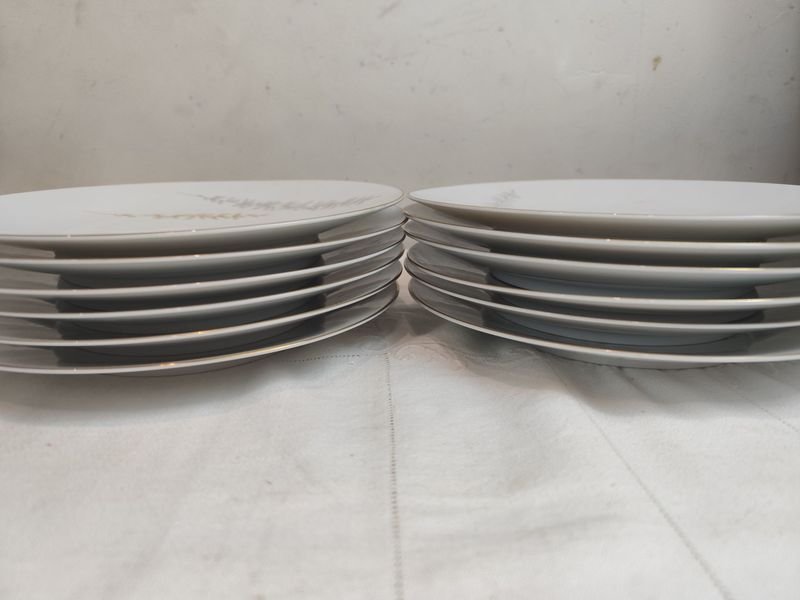 Platos de porcelana HUTSCHENREUTHER para cena - imagen 2