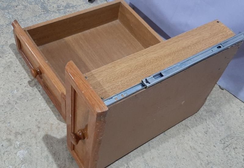 Muebles de MDF con guías telescópicas - imagen 2
