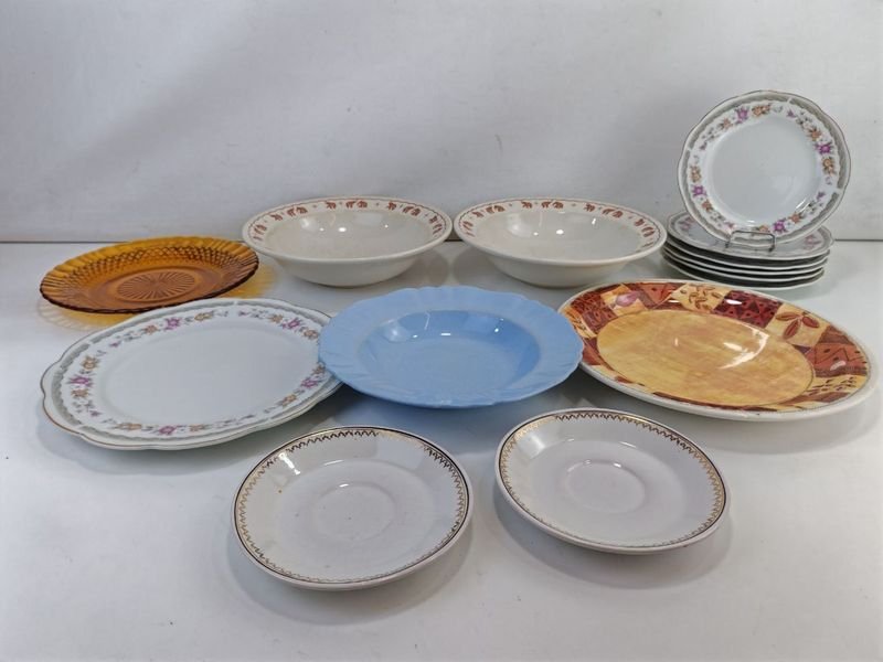 Lotes de Platos y Accesorios - imagen 1