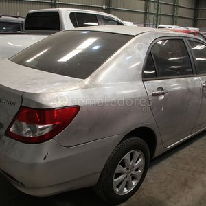 Sedán Plateado BYD F3 - Lote 51 - imagen 3