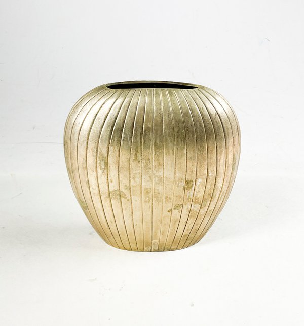 Lote anterior: Florero en metal globular chato de 21 cm - Vaso metálico con diseño flutado
