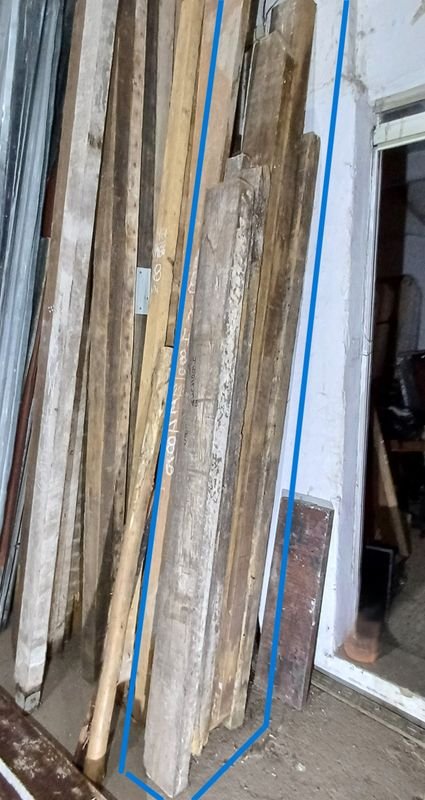 Lote siguiente: Tirantes de Pinotea en Madera - Venta en Subasta