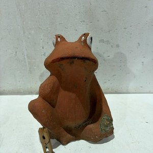Lote siguiente: Sapo Decorativo de Cerámica Color Terracota