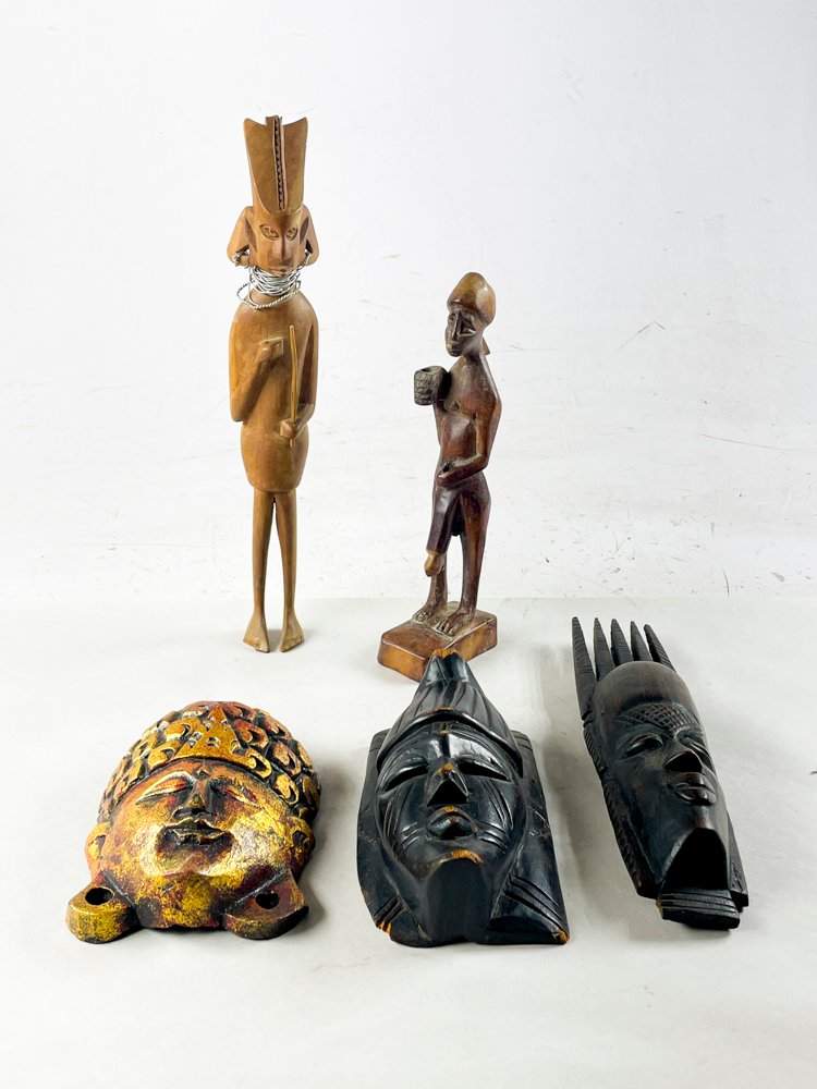 Lote de 5 Figuras y Máscaras Africanas de Madera Tallada