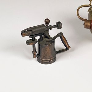 Lote de Tres Piezas: Sacapuntas Antiguo, Pava y Regadera Decorativas - imagen 3
