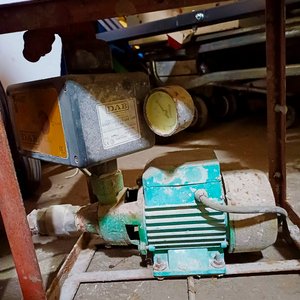 2 Bombas de Agua: Sumergible Trifásica y con Protector Metálico - imagen 7