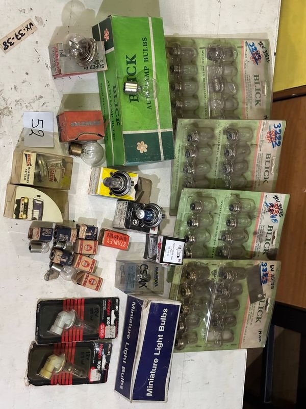 Lotes de Lámparas 12V para Vehículos y Maquinaria