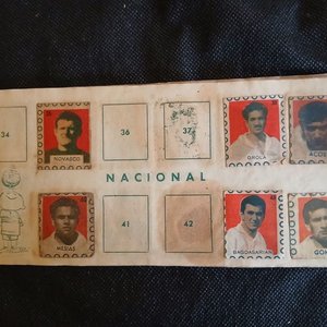 Álbum "Sellos Deportivos del Uruguay" (1953) - Figuras del Fútbol y Otros Deportes - imagen 6