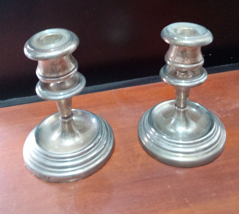 Lote anterior: Candelabros en platina de diseño moderno