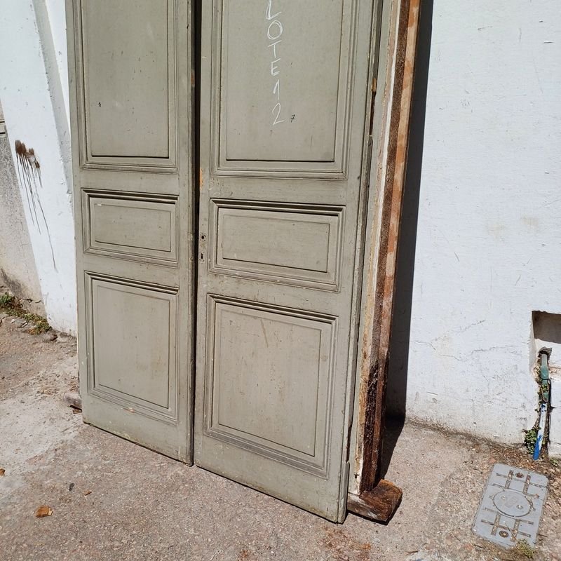 Puerta antigua de tablero, doble hoja y marco - imagen 2